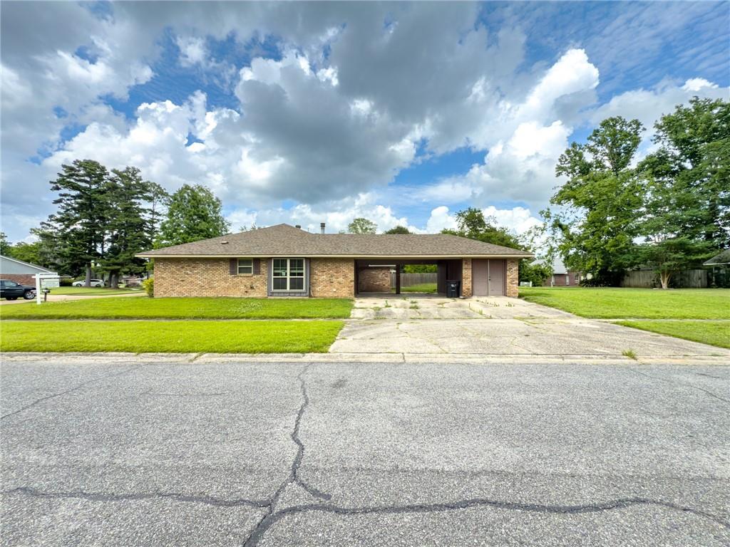 Homes for sale in Baton Rouge, LA | 7457 Director Dr, Baton Rouge, LA 70817 | MLS# 2559012