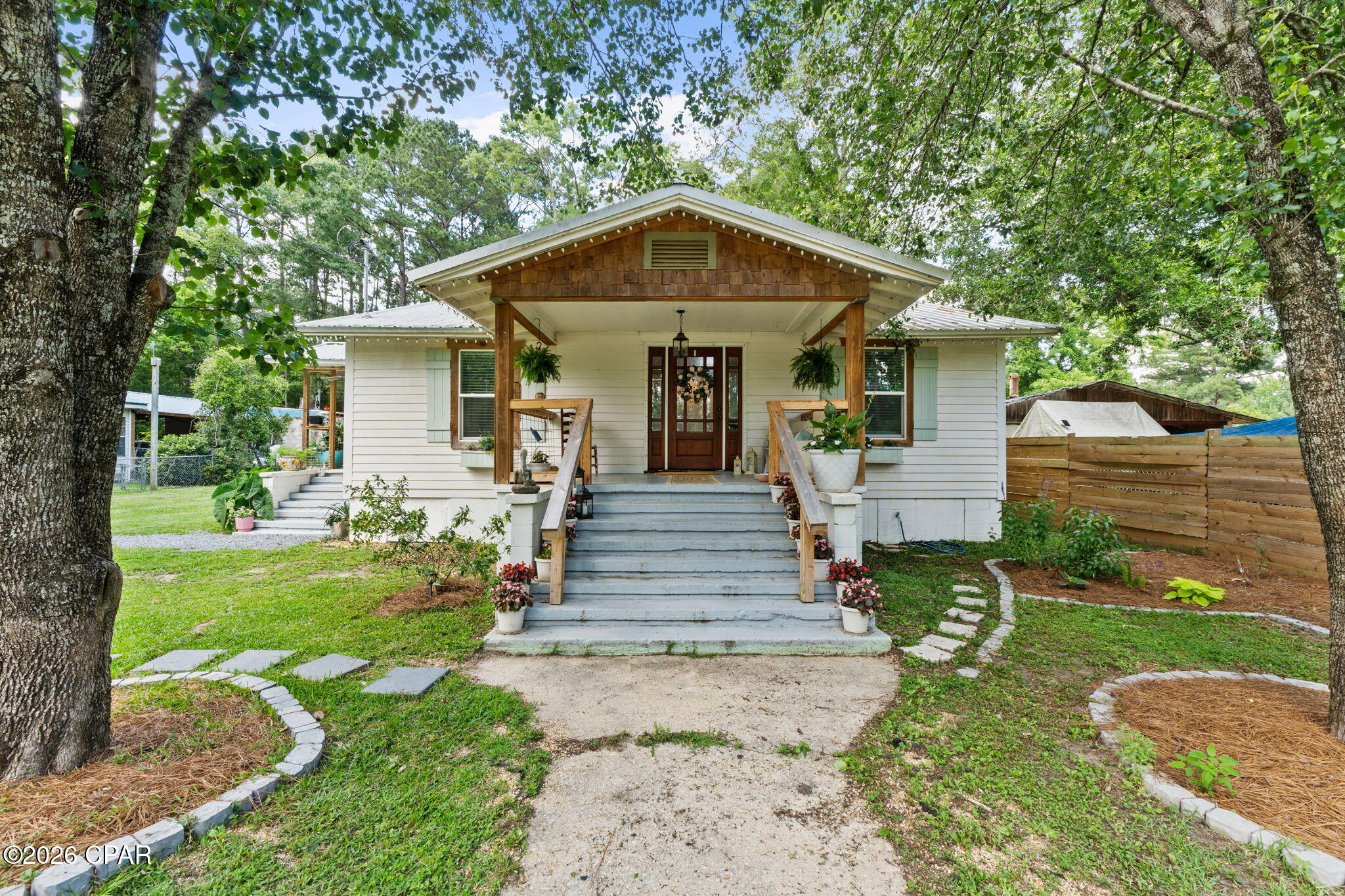 2nd image of 715 E Nebraska Ave, Bonifay, FL 32425 | MLS# 790111