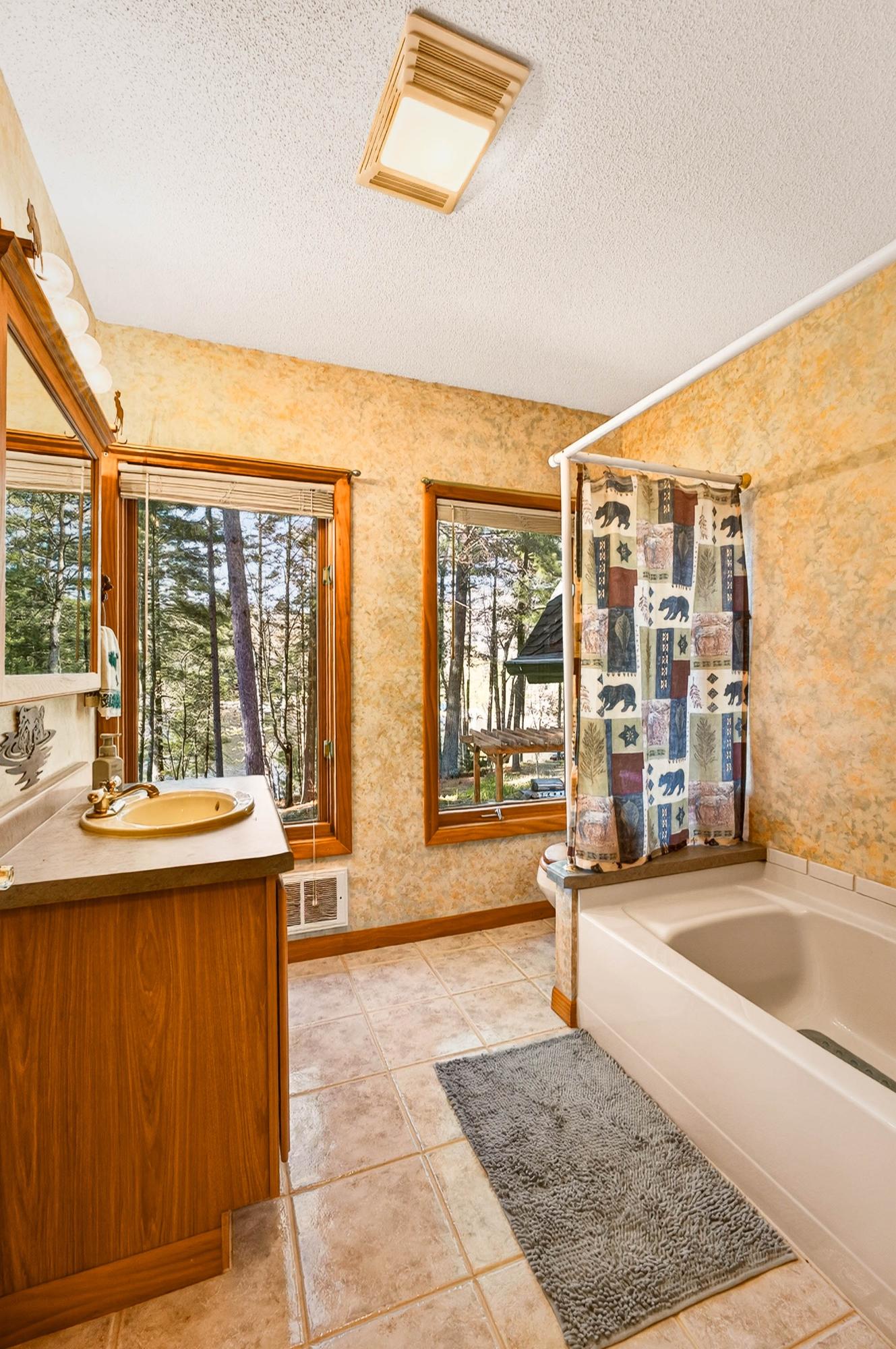 Bridge Lake Property 2079 Hazy Bay Rd Photo 37