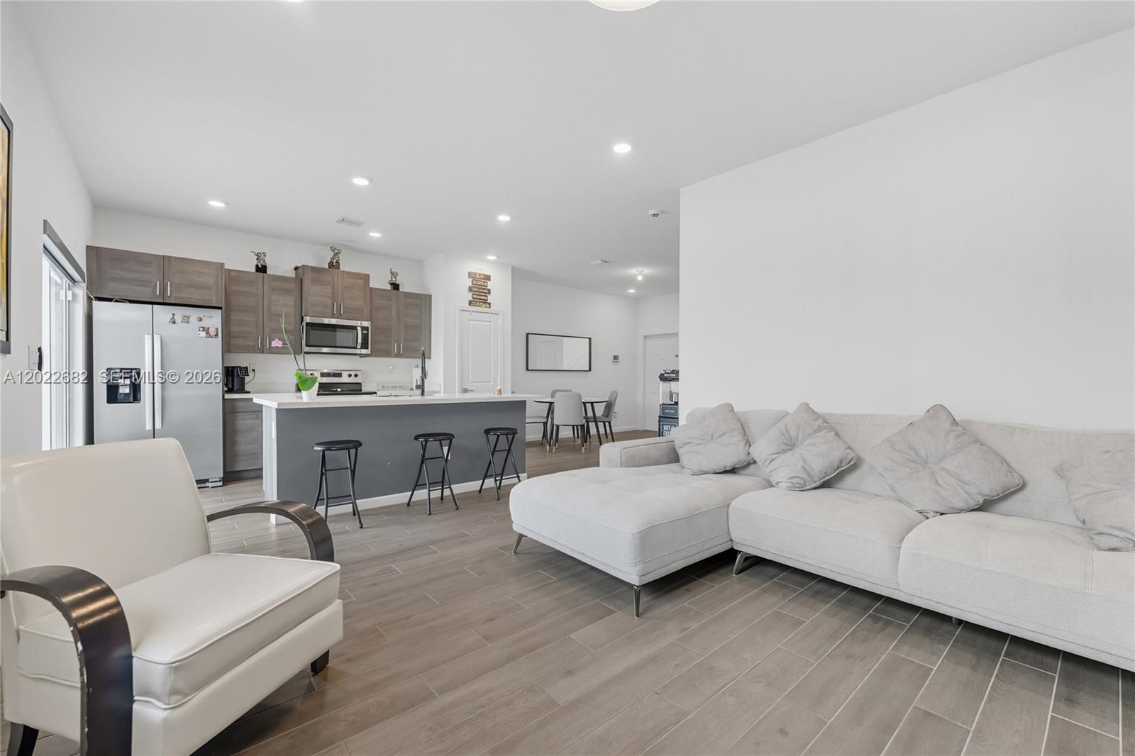 Property photo # 8