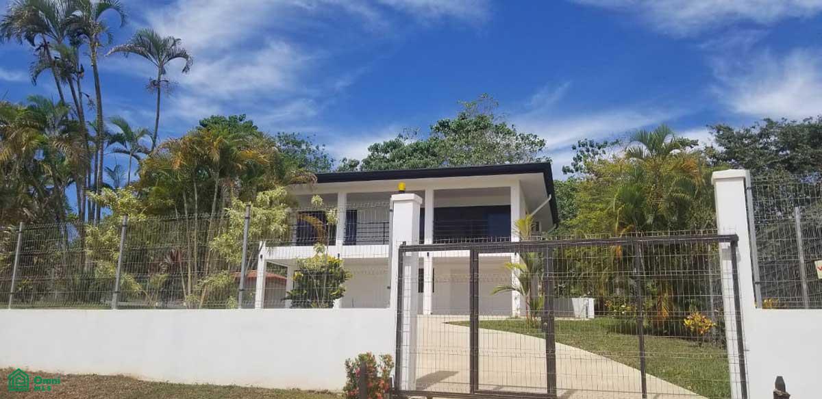 3 bed Single Family Homes For Sale in Puntarenas, Puntarenas - 1
