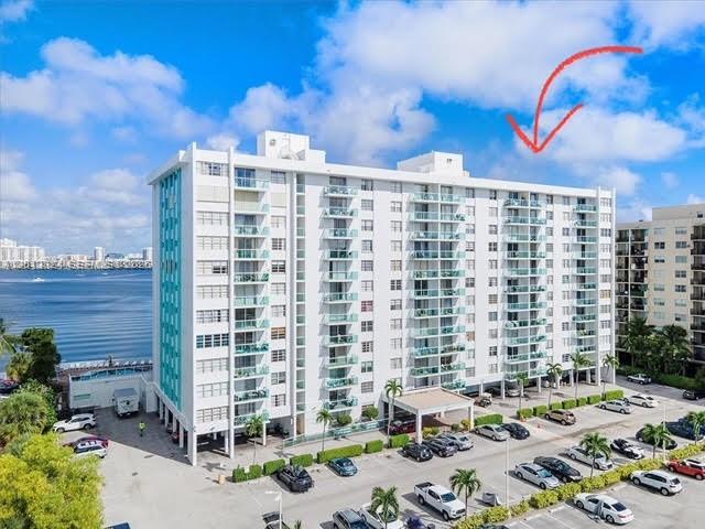 Stratford House Condo
