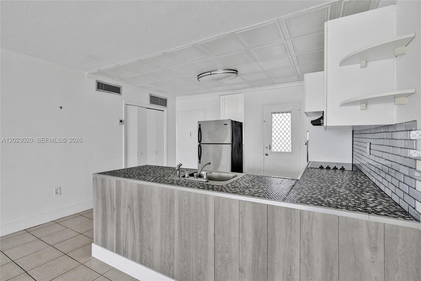 Property photo # 4