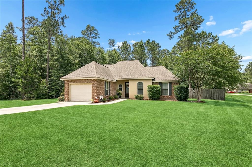 Homes for sale in Covington, LA | 800 Signet Ct, Covington, LA 70435 | MLS# 2557921