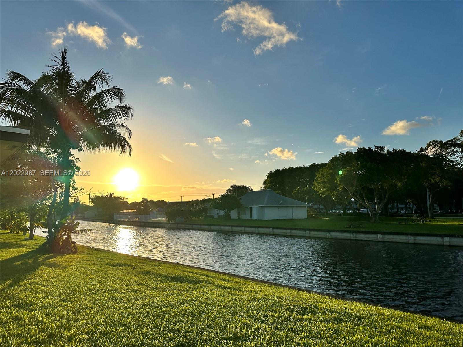 Mainlands Of Tamarac Lake
