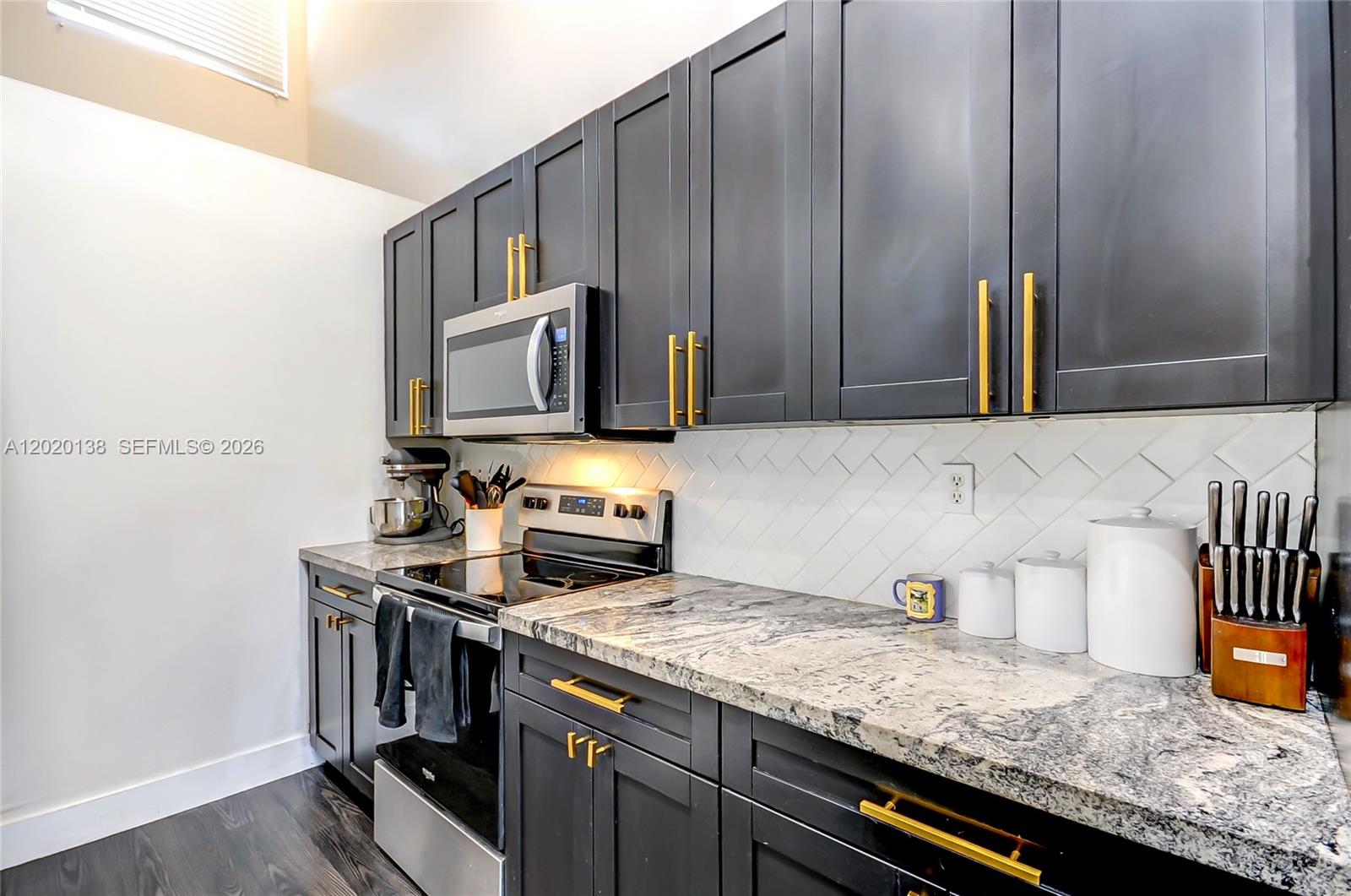 Property photo # 4
