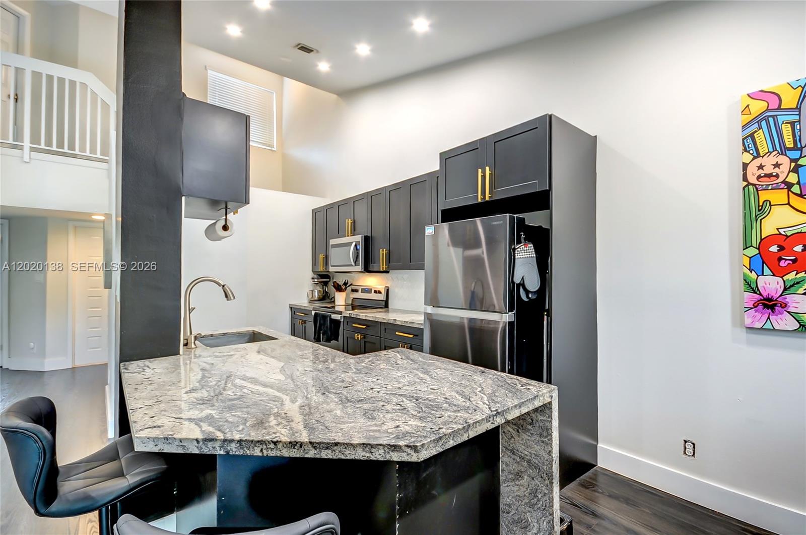 Property photo # 9