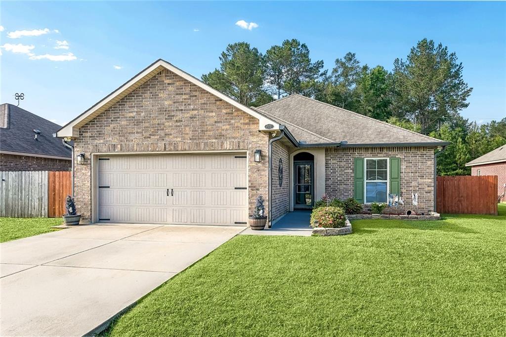 Homes for sale in Covington, LA | 712 Branch Crossing Dr, Covington, LA 70435 | MLS# 2558592