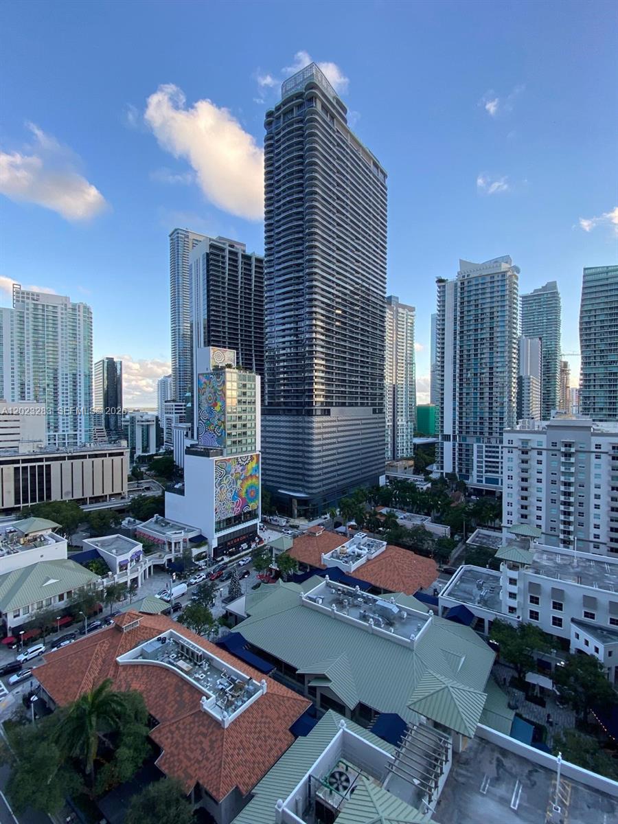 Brickell Heights West Con
