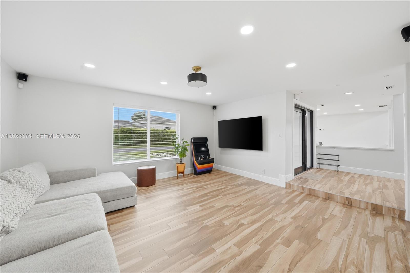 Property photo # 6