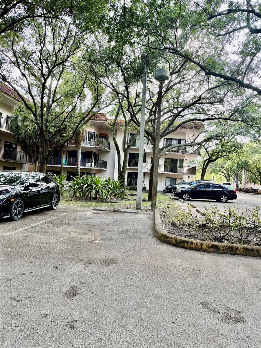 Jasmine Lakes I Condo