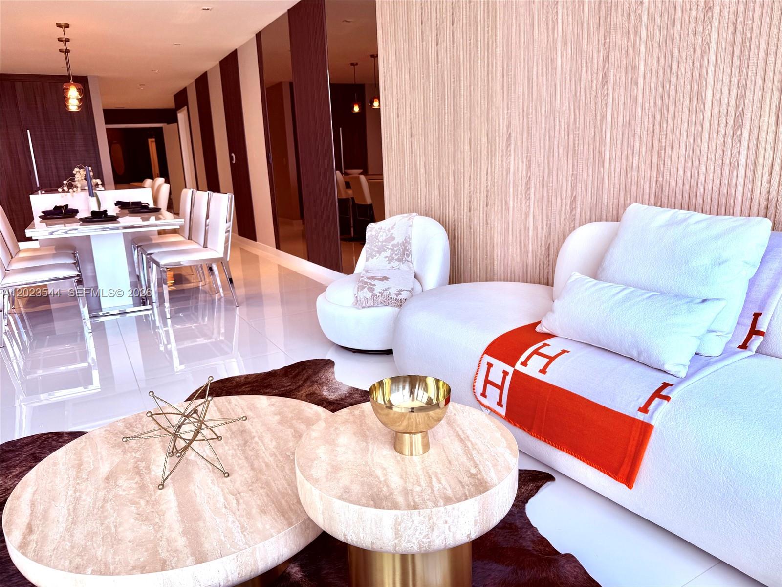 Paramount Miami Worldcent