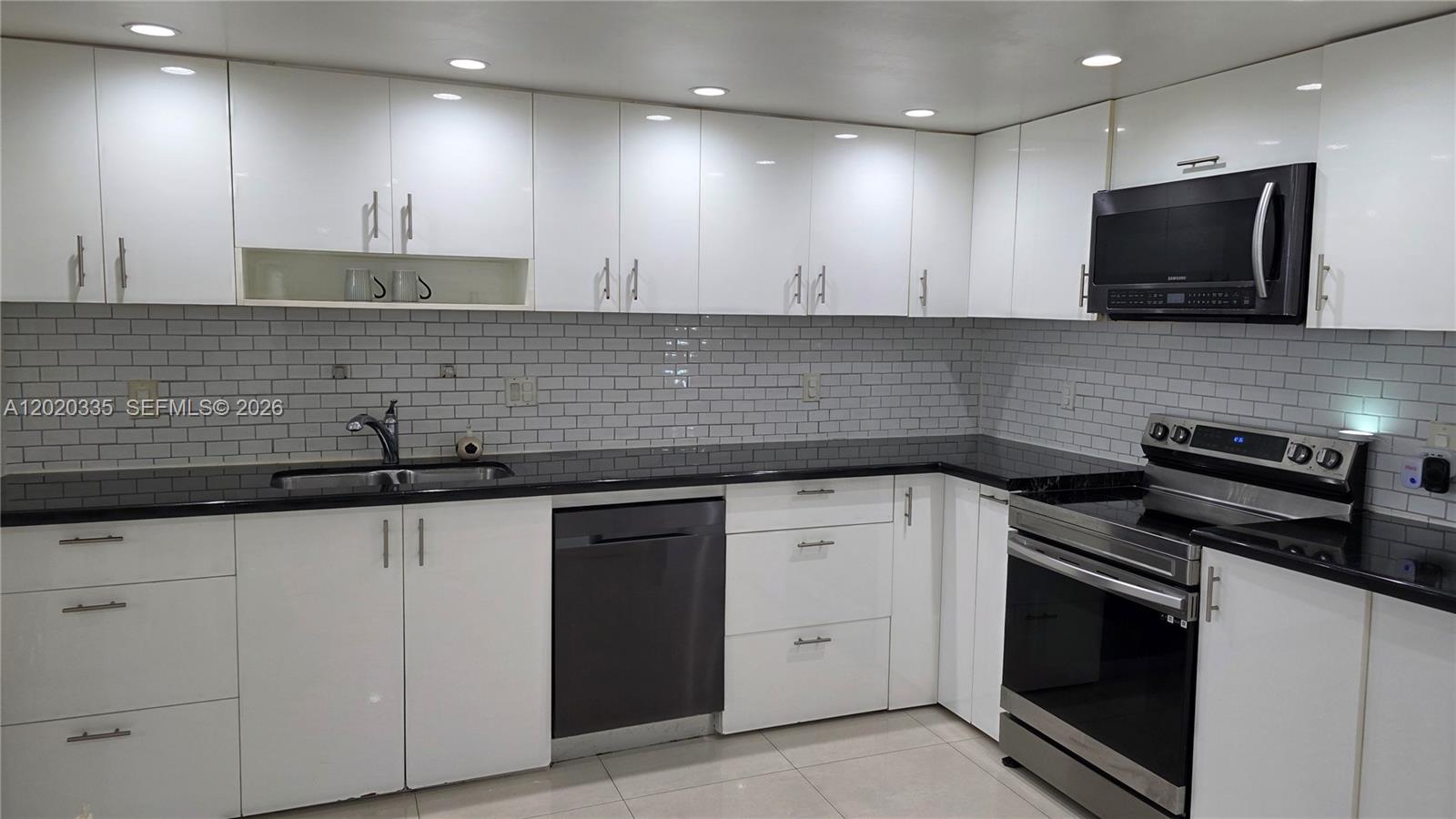 Property photo # 0