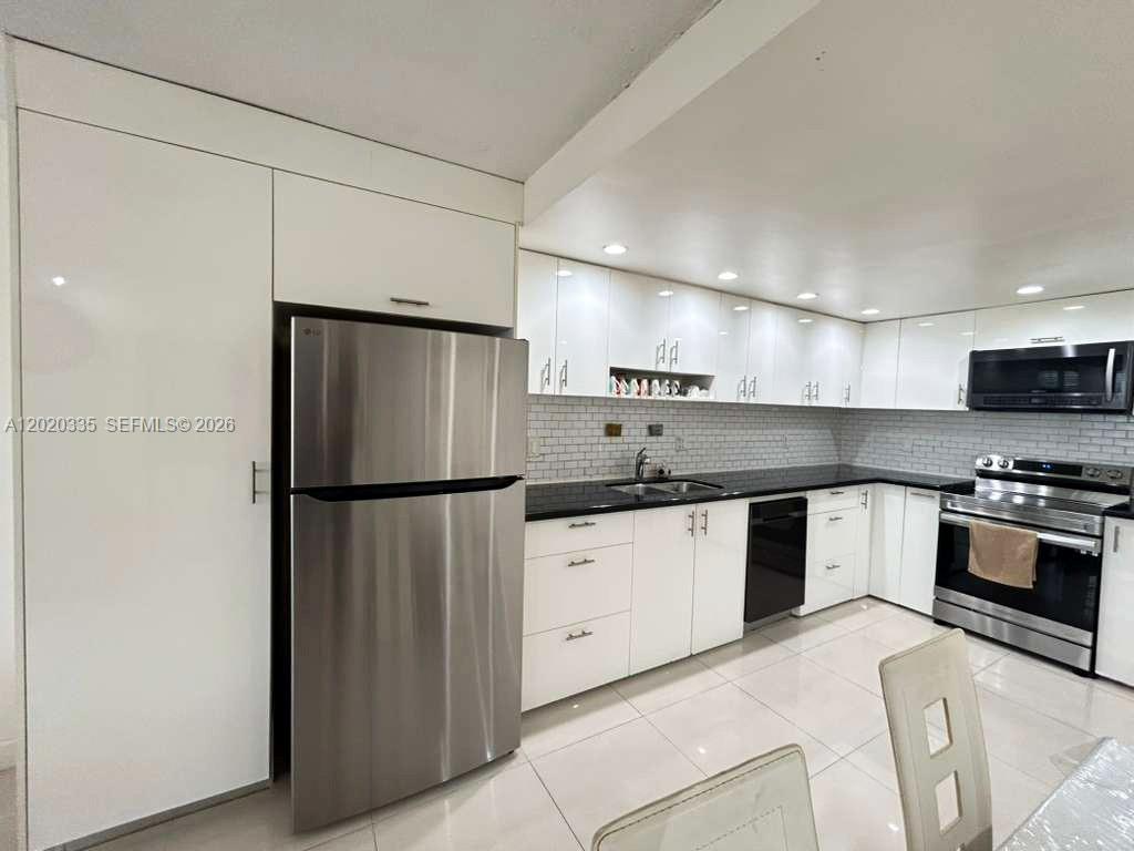 Property photo # 9
