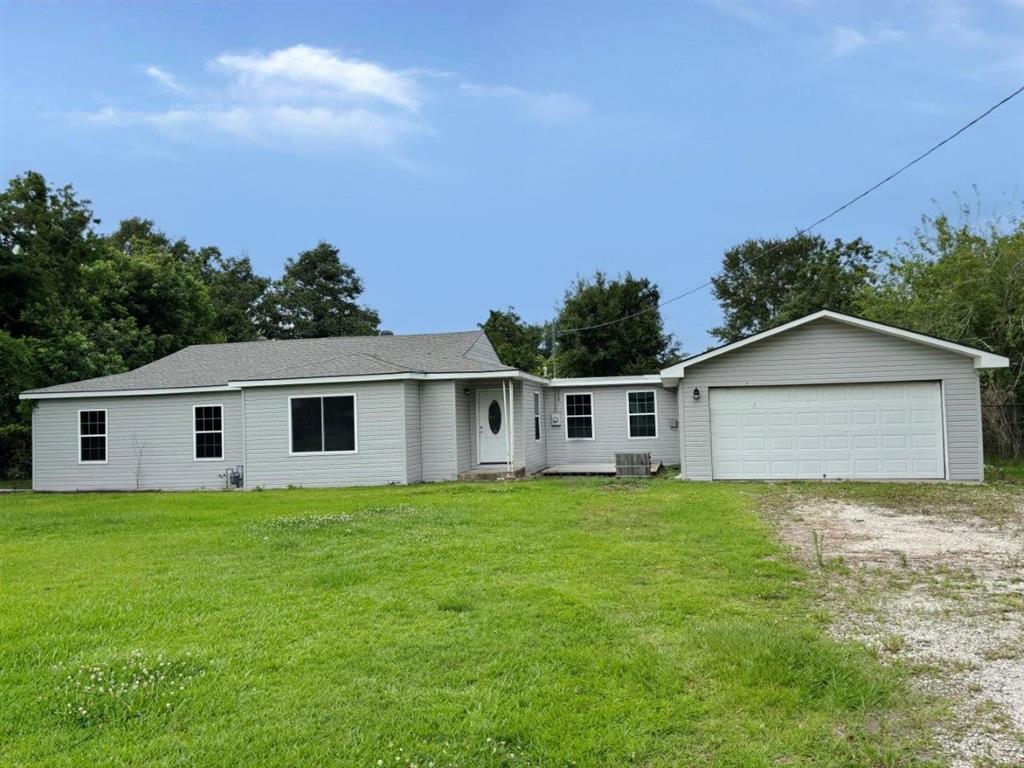 822 Bee Tree St