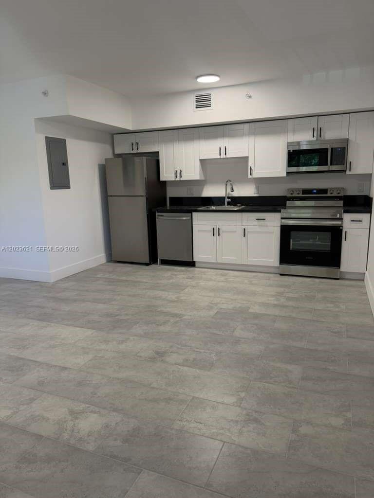 Property photo # 9