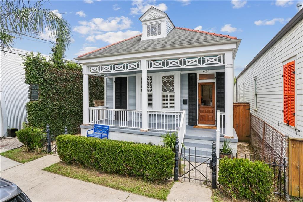 Homes for sale in New Orleans, LA | 625 Desire St, New Orleans, LA 70117 | MLS# 2558989
