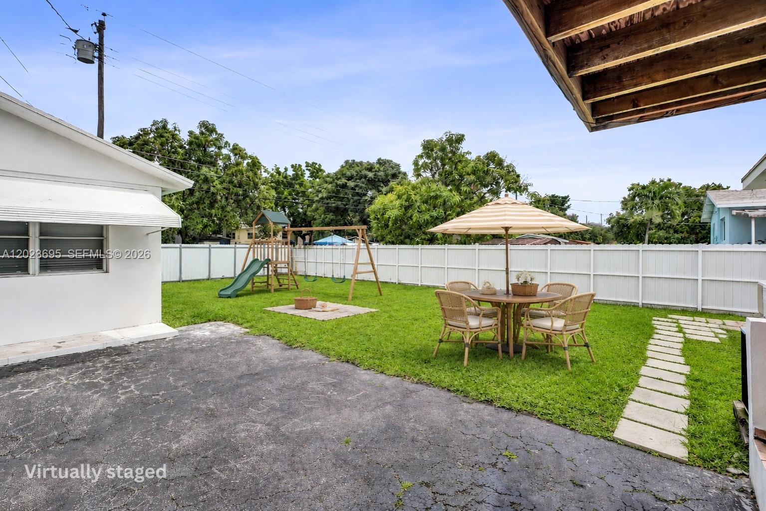 Property photo # 4