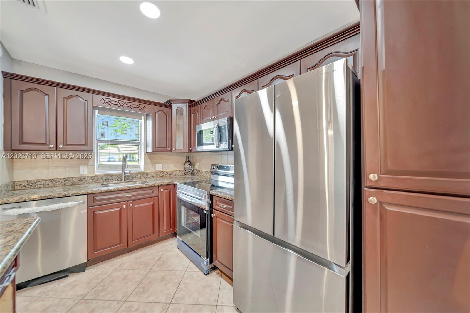 Property photo # 6