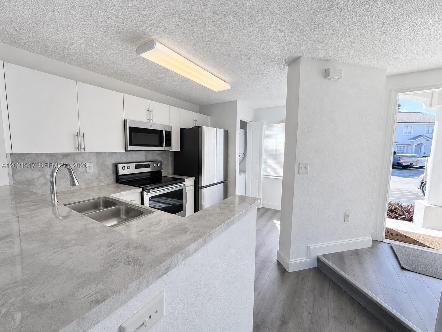 Property photo # 9
