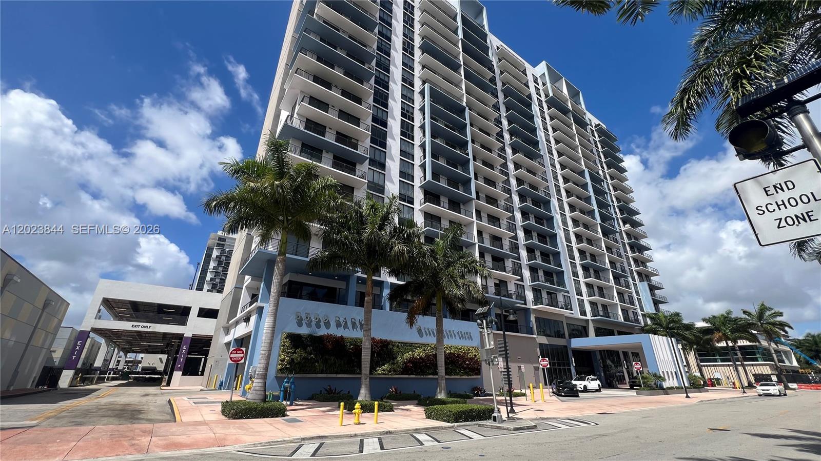 5350 Park Condo