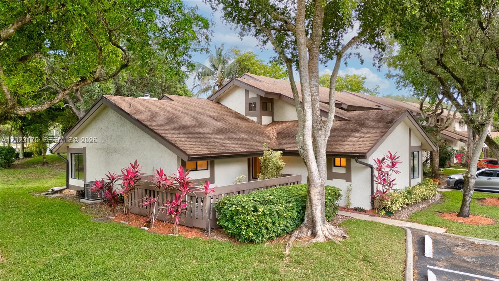Cedar Landing At Jacaranda