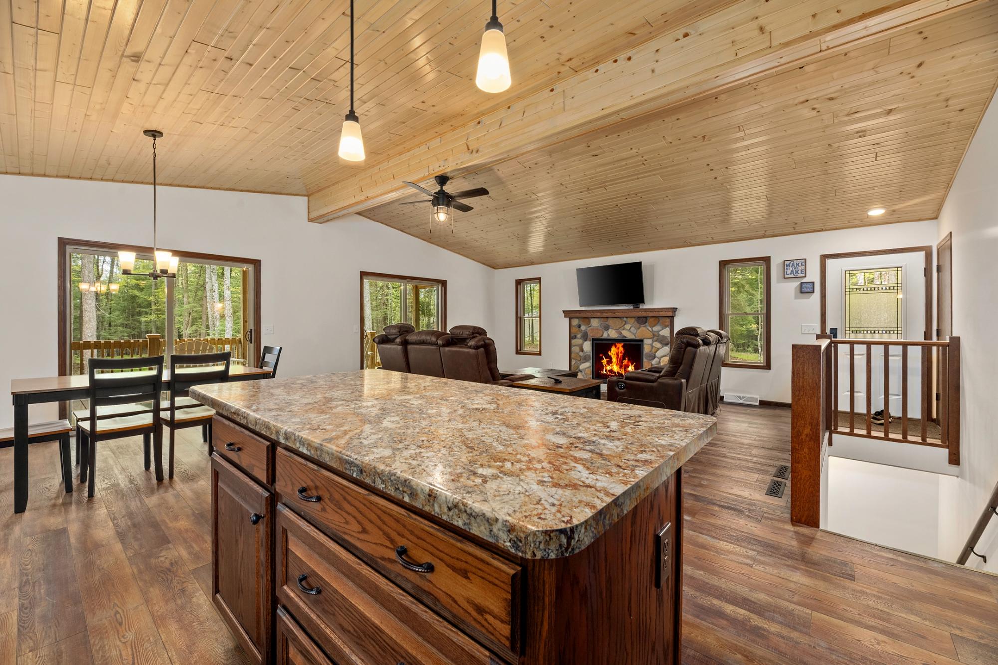 Deer Lake Property 6708 Cessna Ln Photo 8