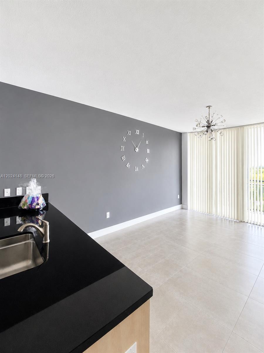 The Axis On Brickell Cond