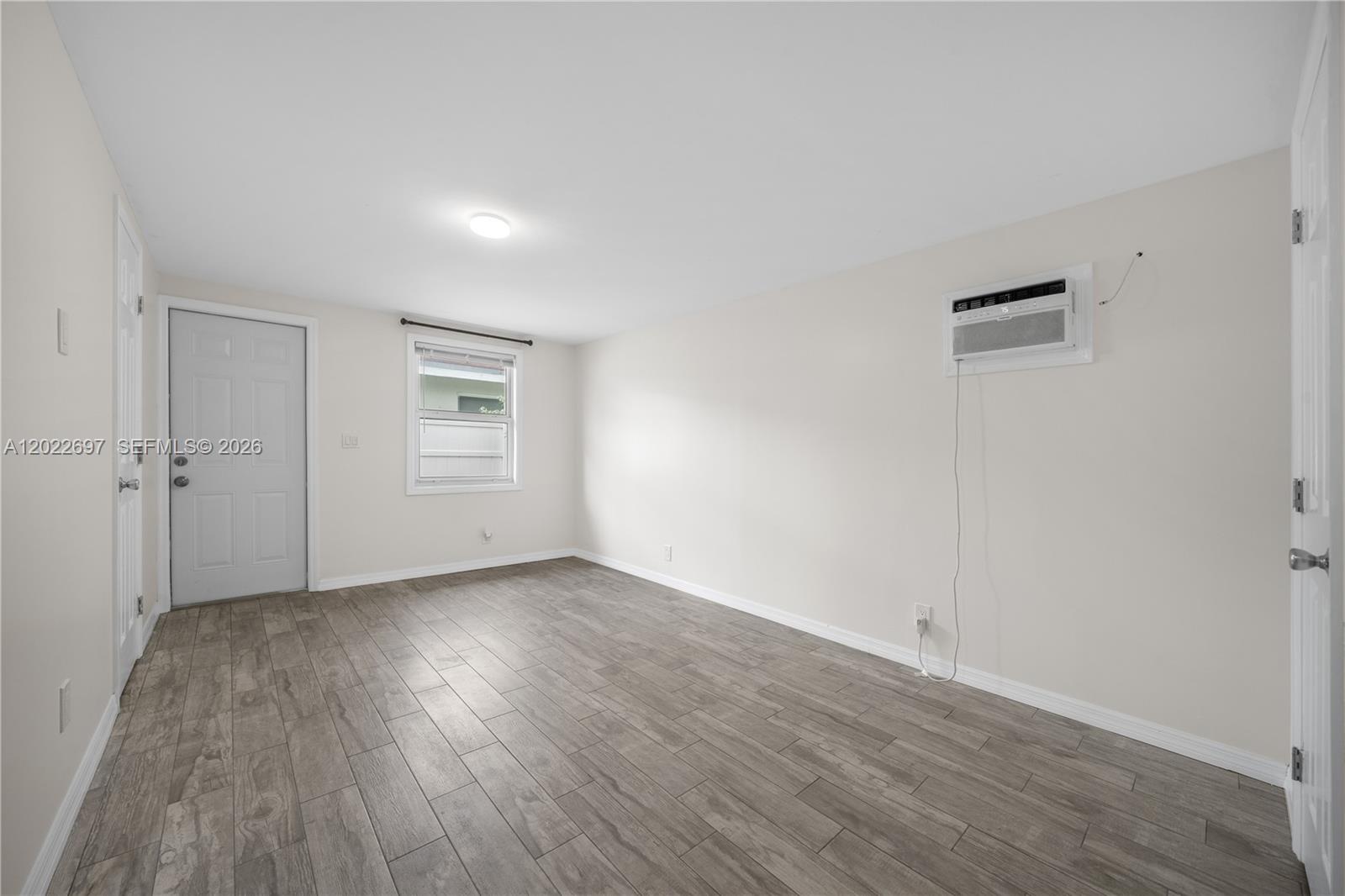 Property photo # 6