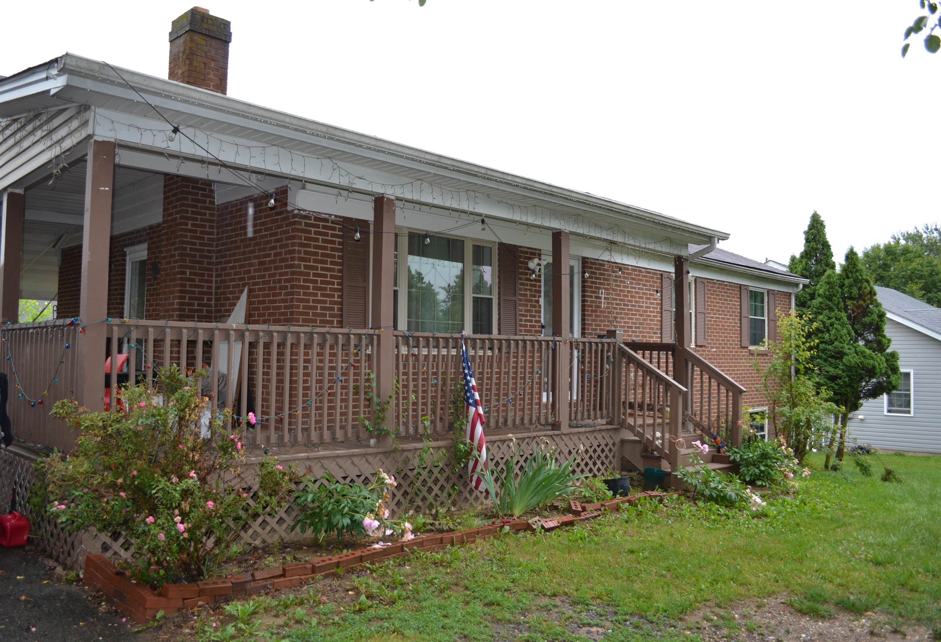 108 HARPER ST, Weyers Cave, VA 24486