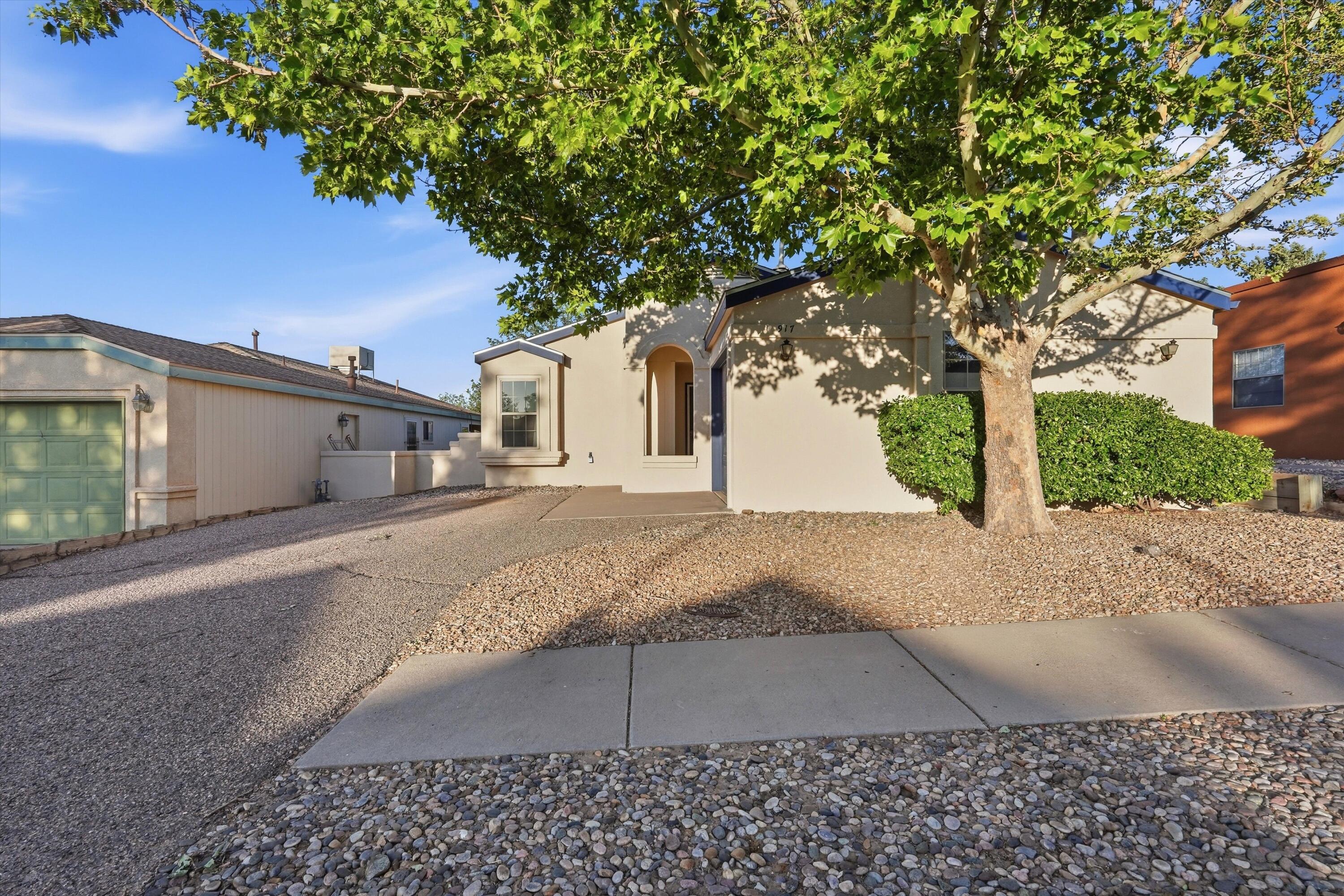 Homes for sale in Rio Rancho, NM | 917 Charles Dr Ne, Rio Rancho, NM 87144 | MLS# 1104107