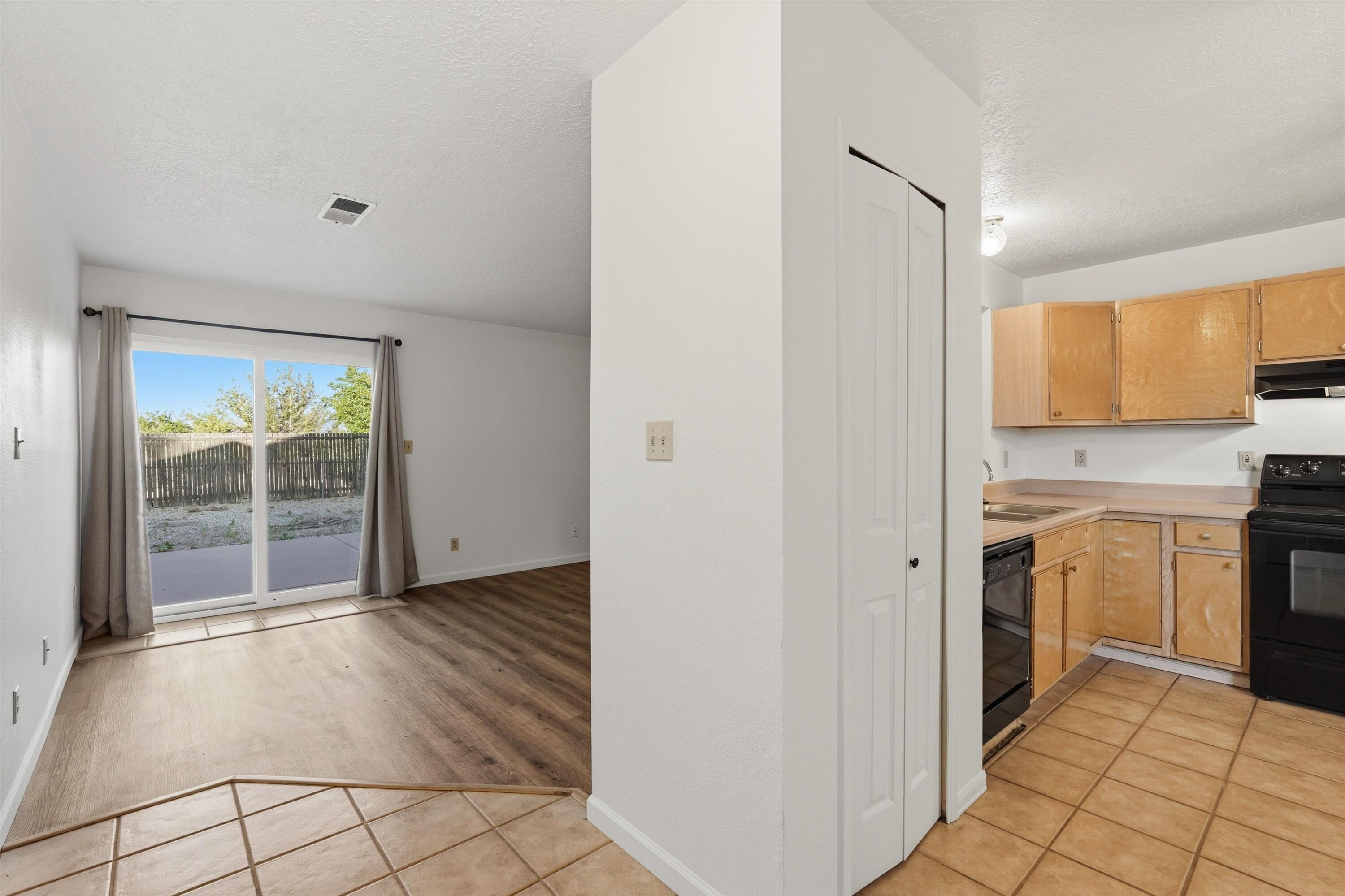 Homes for sale in Rio Rancho, NM | 917 Charles Dr Ne, Rio Rancho, NM 87144 | MLS# 1104107