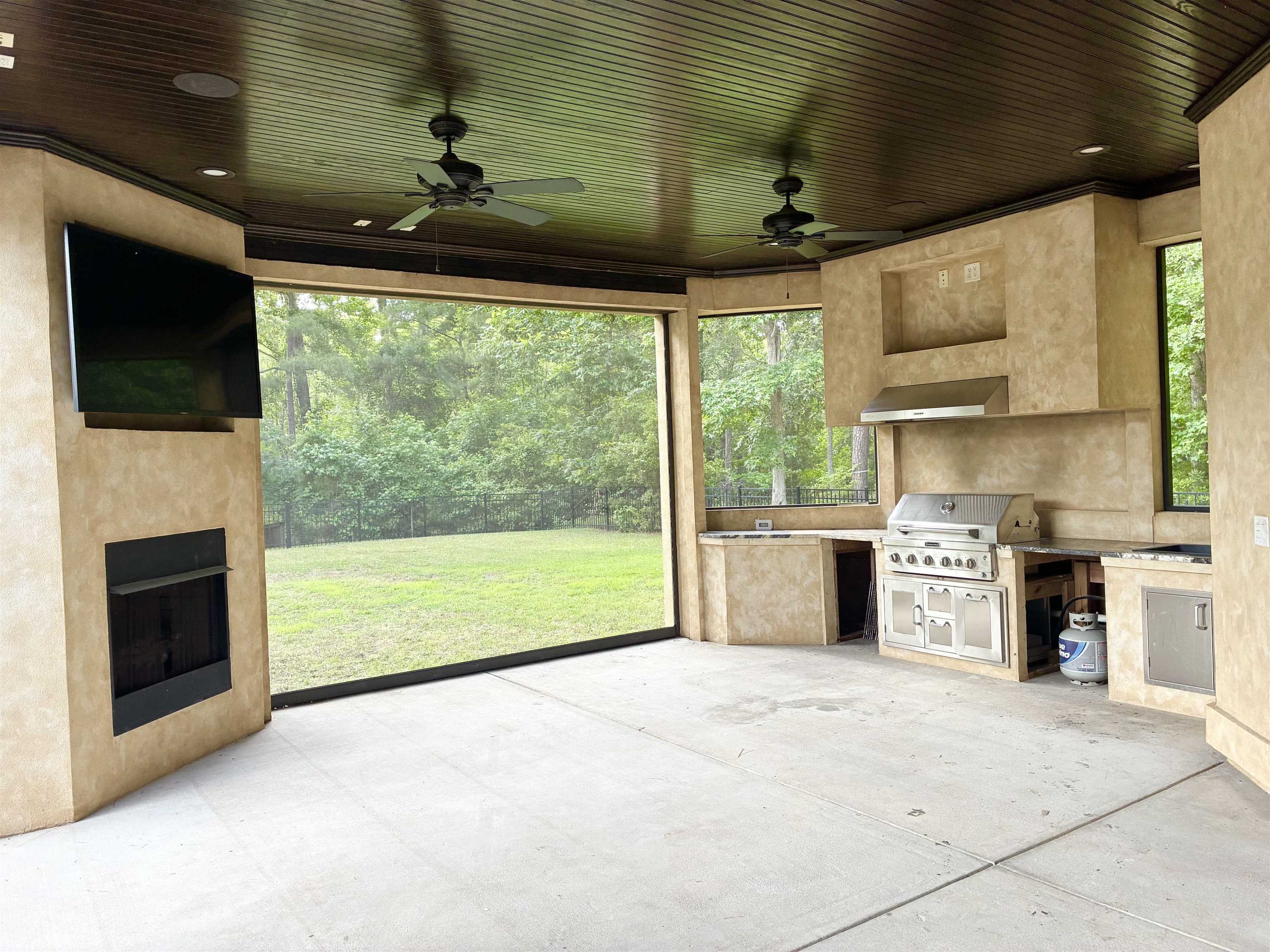 400 Chamberlin Rd. 