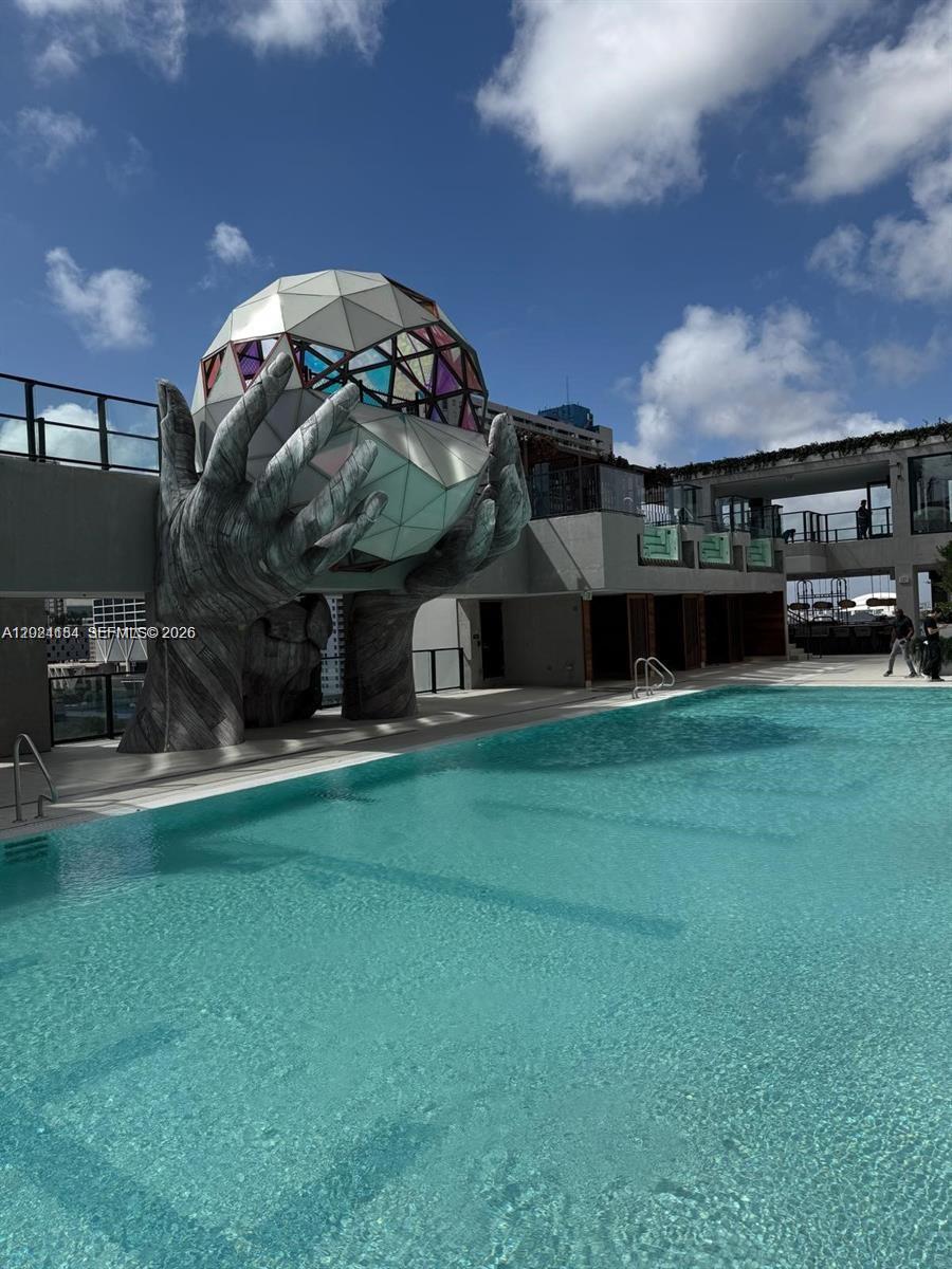 Eleven Hotel And Residence