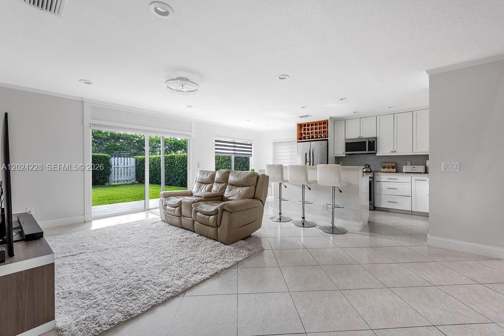Homes for sale in Boynton Beach, FL | 6256 Lansdowne Cir, Boynton Beach, FL 33472 | MLS# A12024228