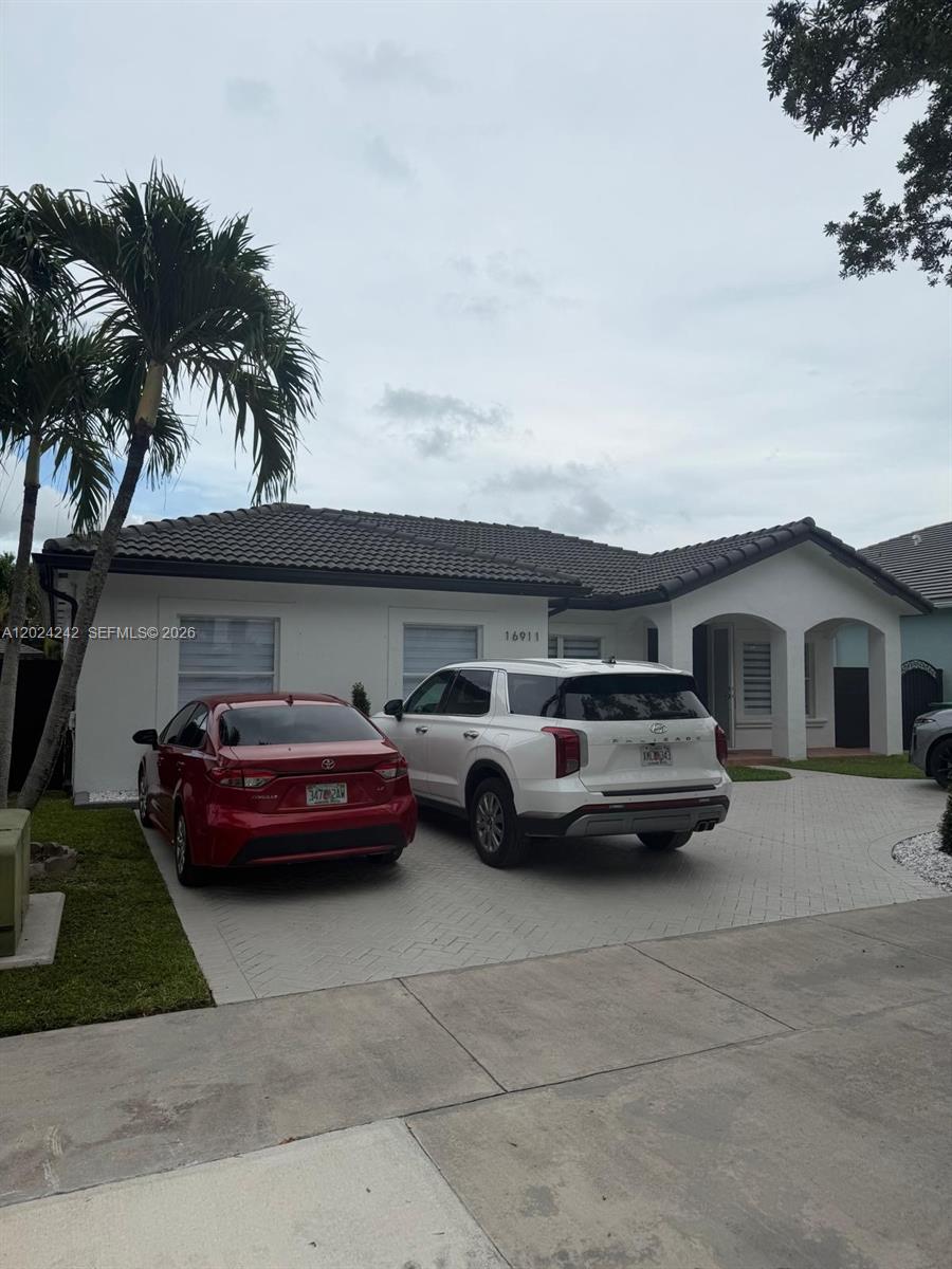 16911 NW 87th Ct, Miami Lakes, FL 33018