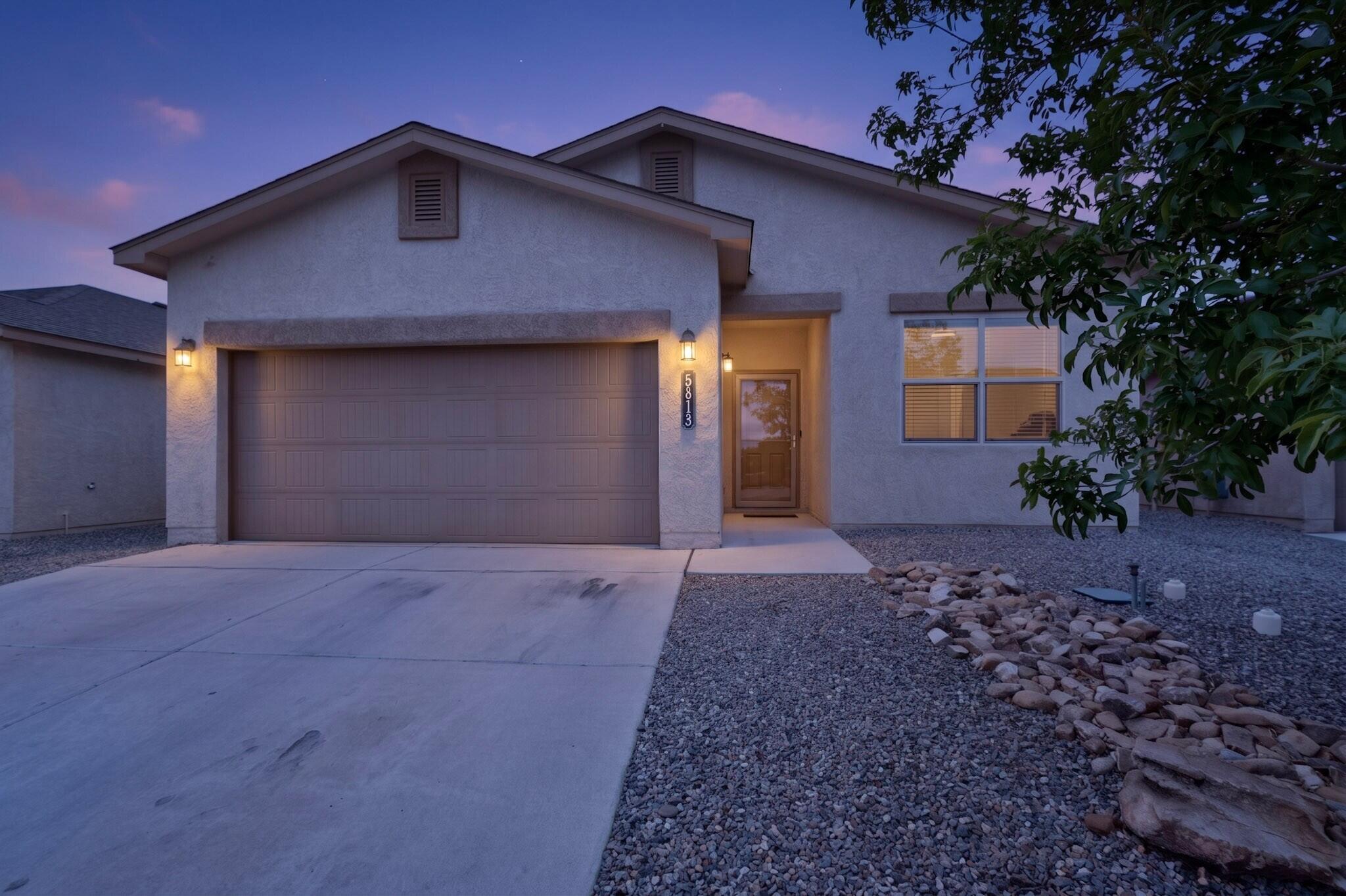 5813 Colfax Place NE Rio Rancho, NM 87144