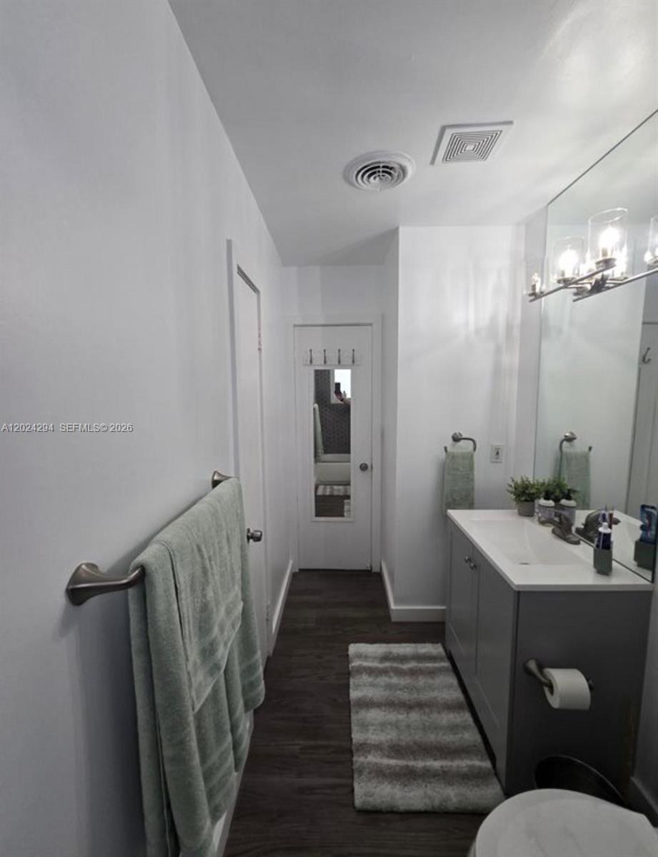 9591 SW 52nd Ter, Miami FL 33165