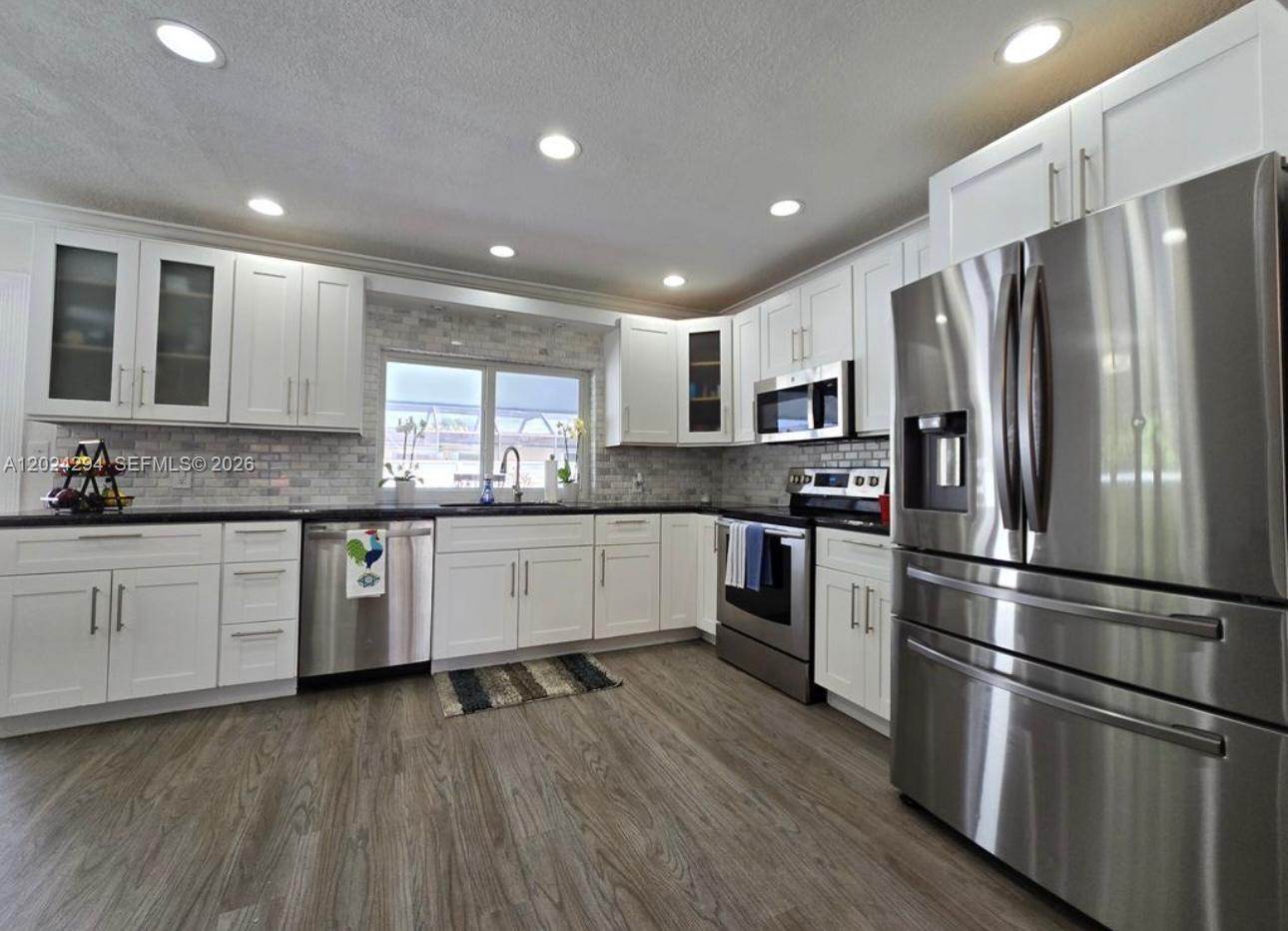 9591 SW 52nd Ter, Miami FL 33165