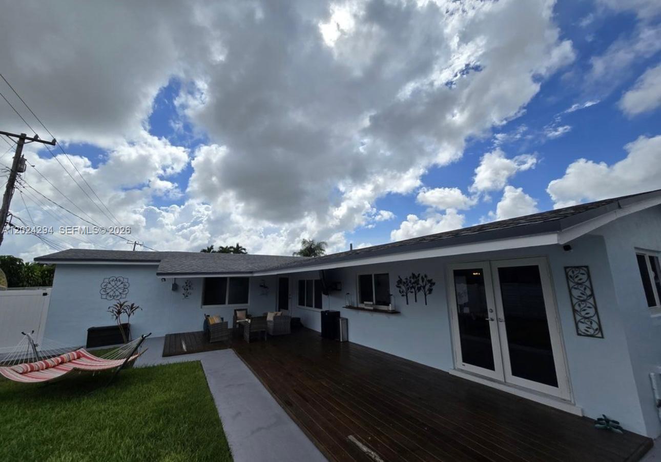 9591 SW 52nd Ter, Miami FL 33165