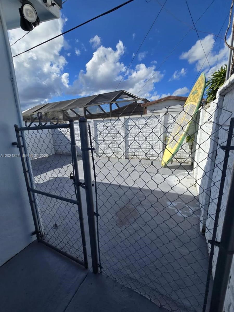9591 SW 52nd Ter, Miami FL 33165