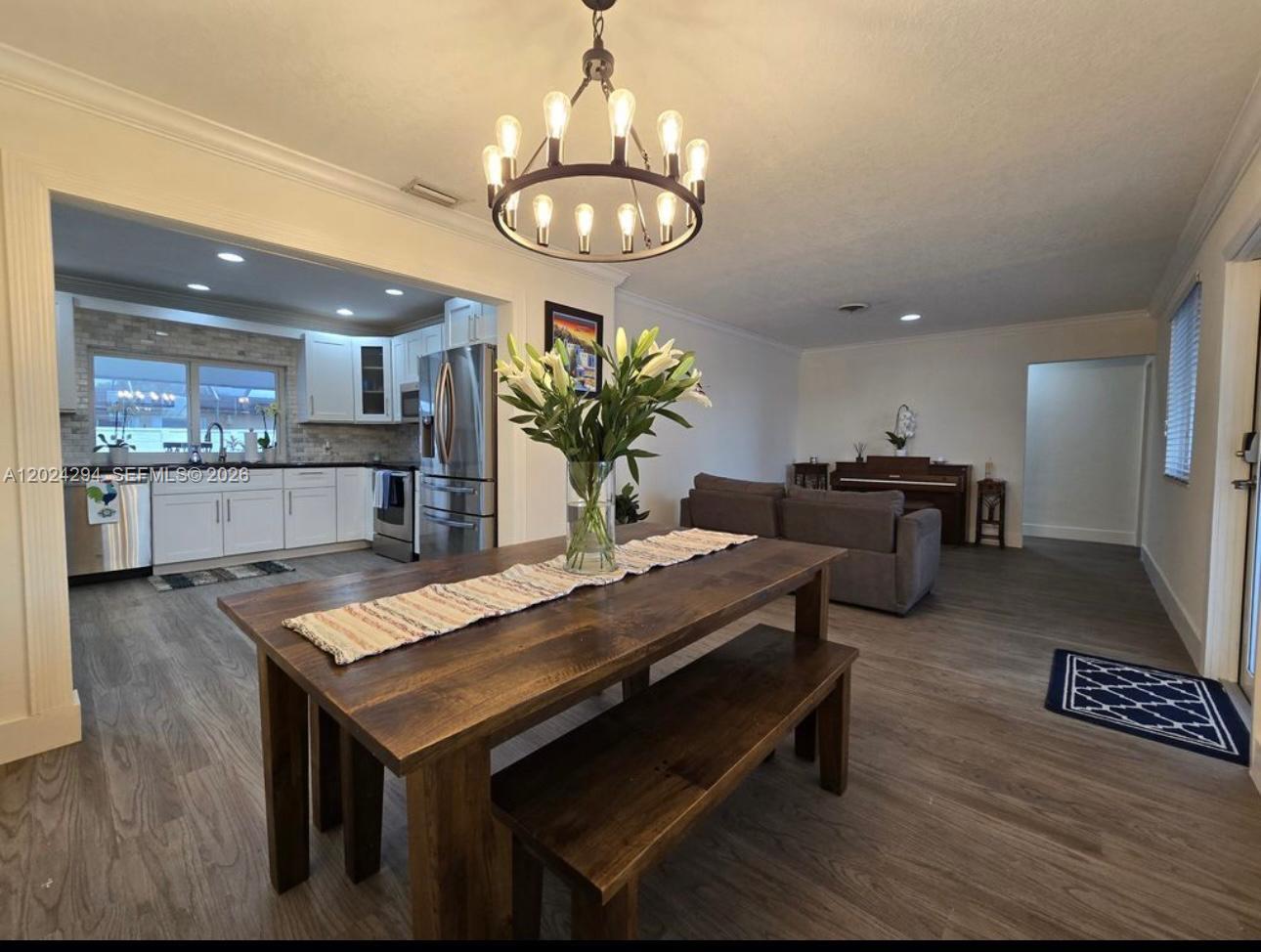 9591 SW 52nd Ter, Miami FL 33165