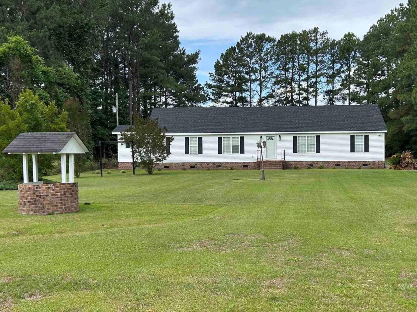 117 Clifton Rd Hemingway, SC 29554