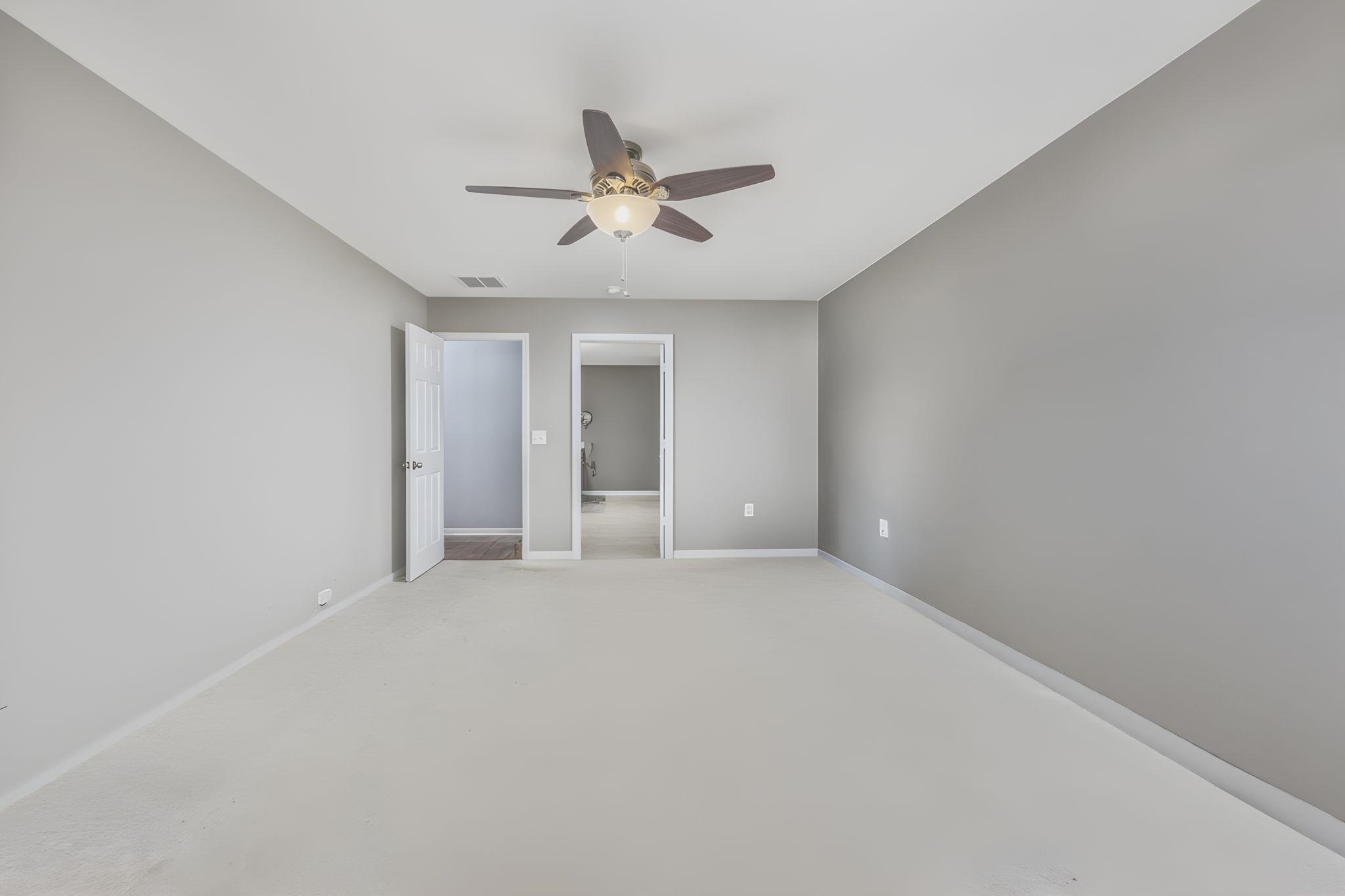 2613320 | Photo 21