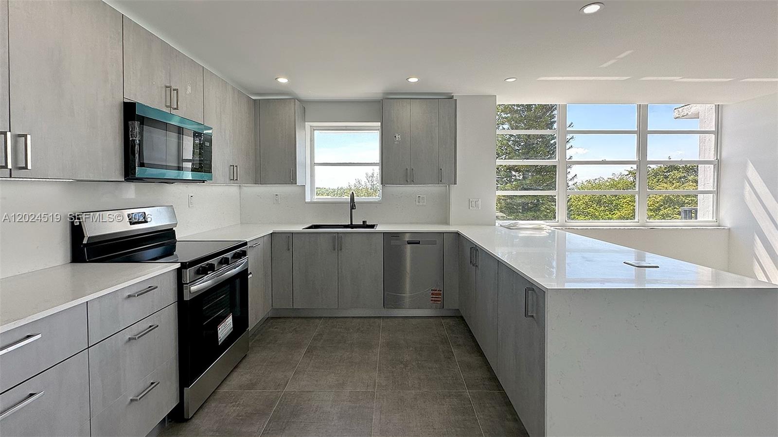 Commodore Plaza Condo
