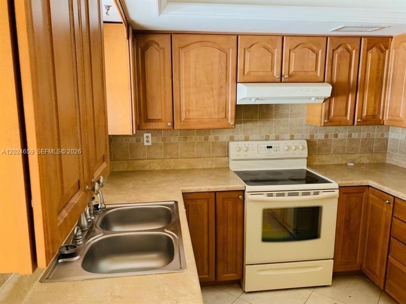 Homes for sale in Pompano Beach, FL | 344 Sw 1st St #9, Pompano Beach, FL 33060 | MLS# A12024659