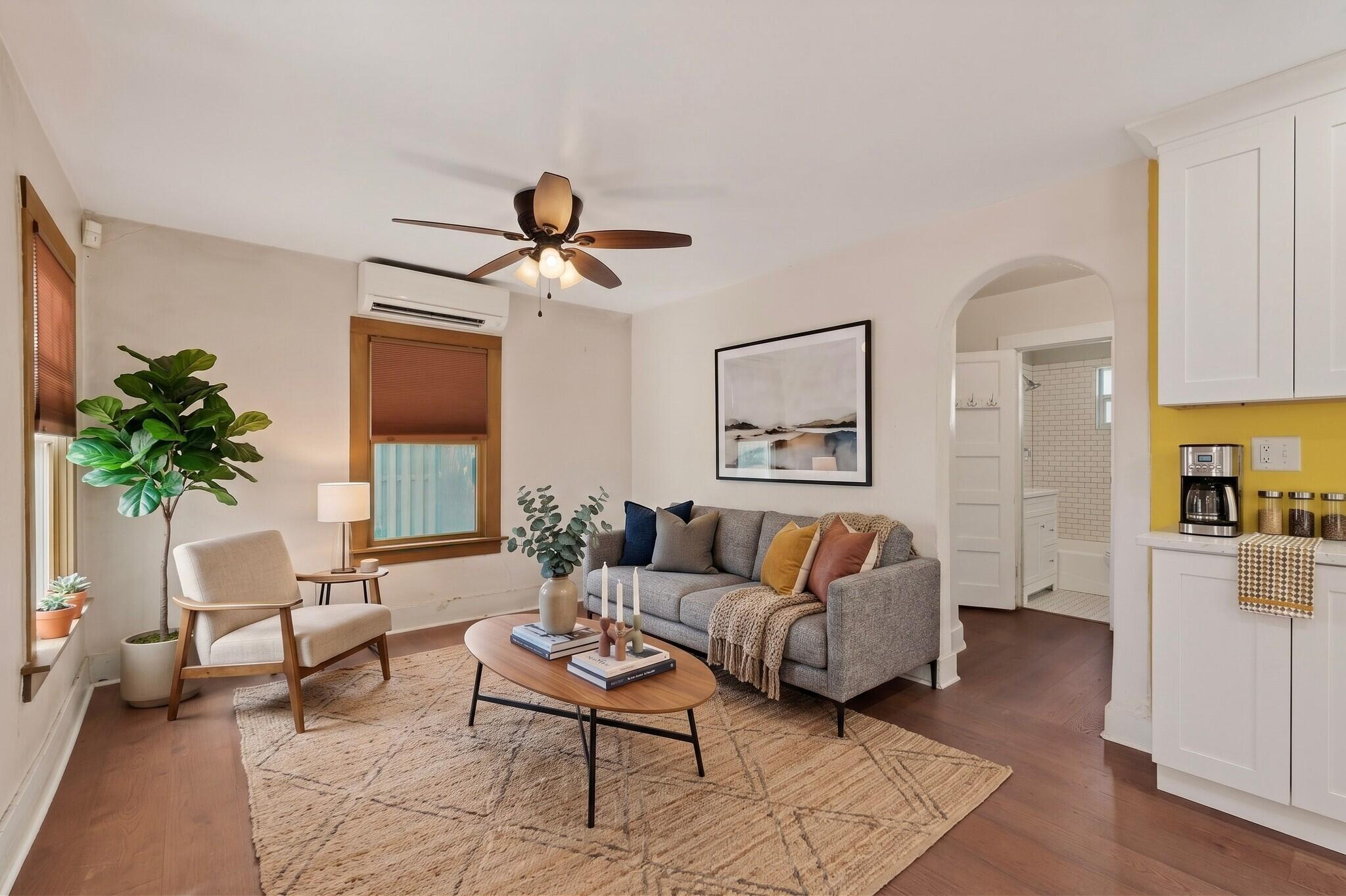 305 Mesa Street SE, Albuquerque