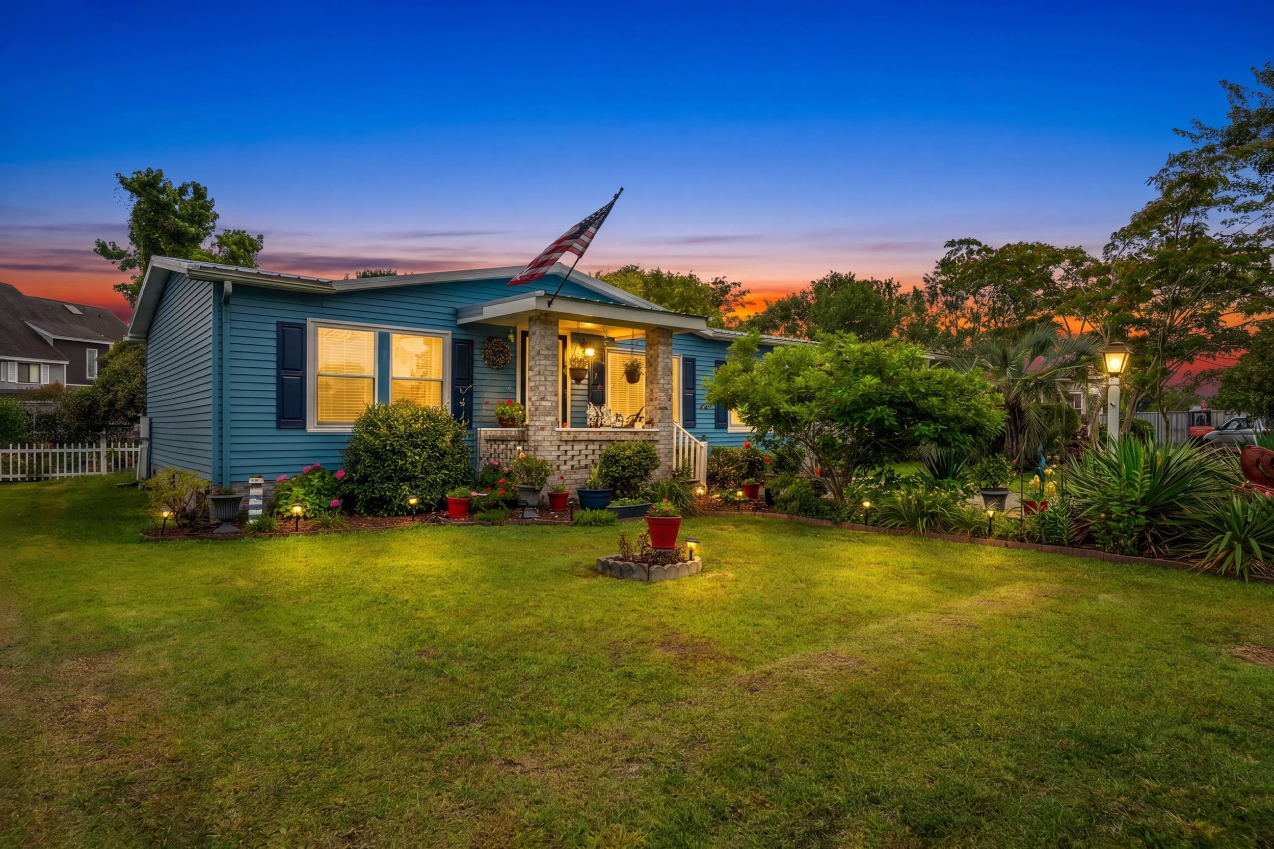 120 Queens Rd. Little River, SC 29566