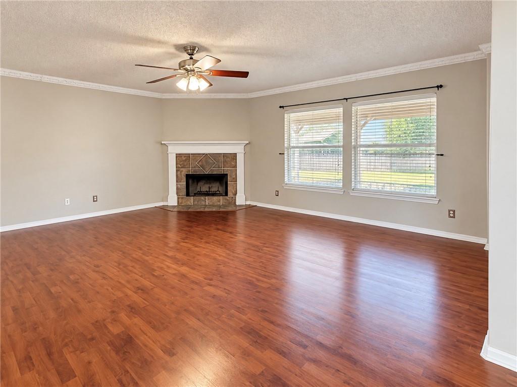 Photo 3 of Single family home for sale at 2033 Heather Ln, Slidell, LA 70461 | MLS# 2559706 | Listing updated on 2026-10-07