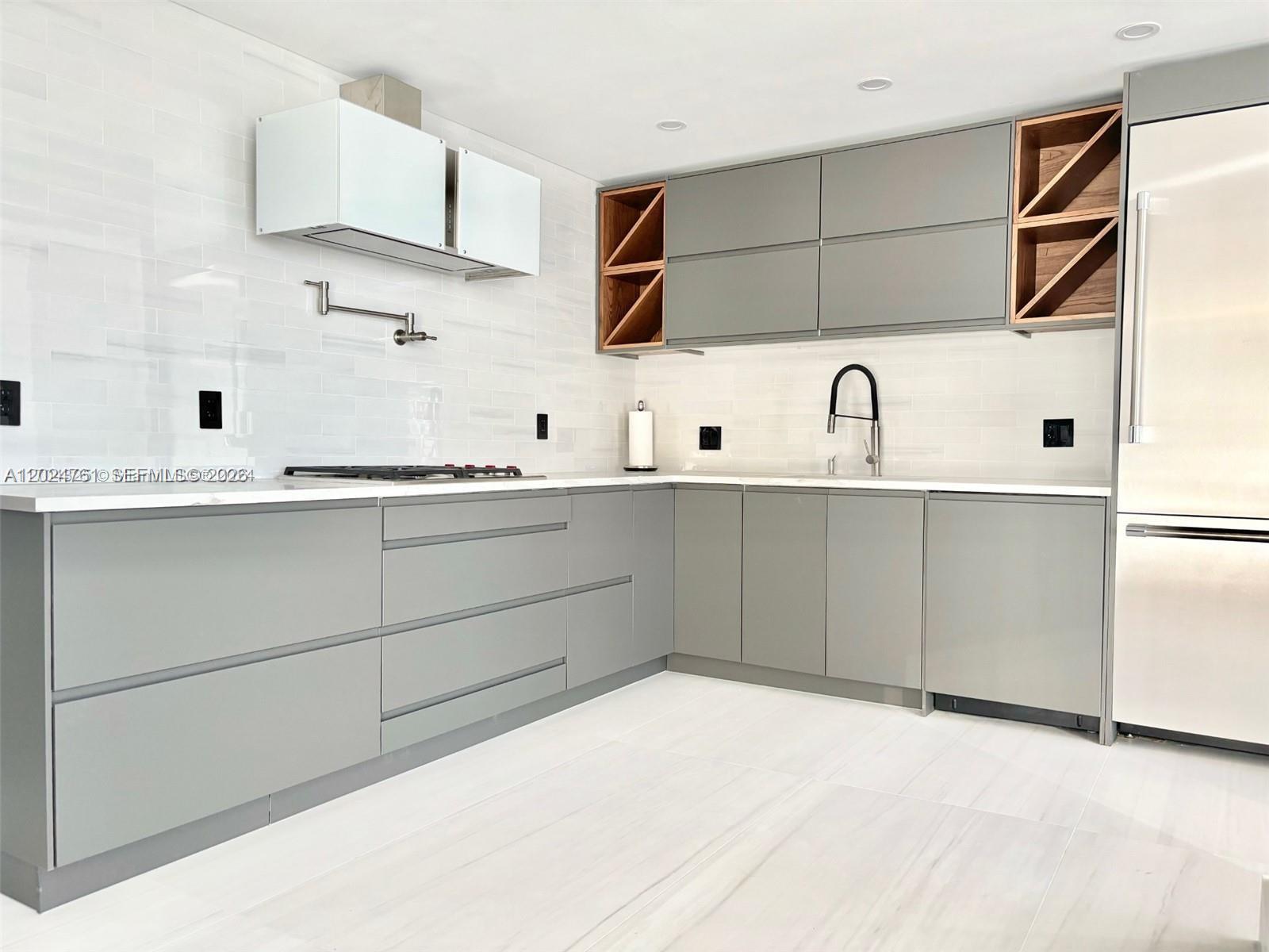Parker Plaza Condo Estate